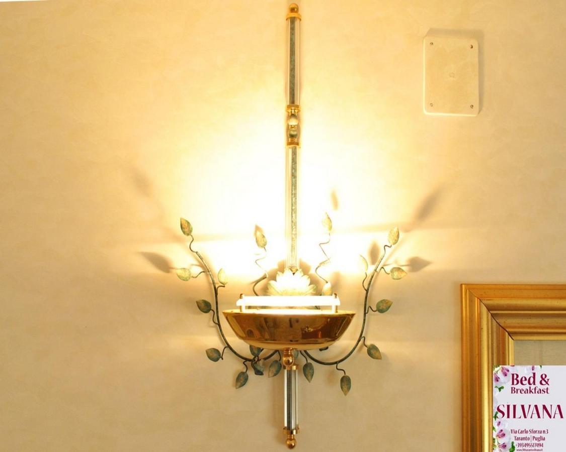 Bed And Breakfast Silvana ตารันโต ภายนอก รูปภาพ